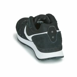 Nike - VENTURE RUNNER Noir / Blanc -DC shoes shop 17890972 500 E